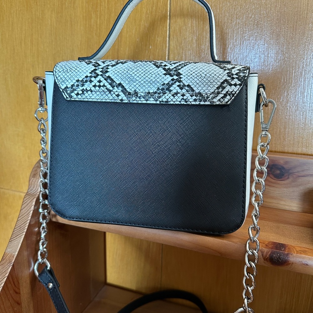 Small Steve Madden Purse - Picture 2 of 6